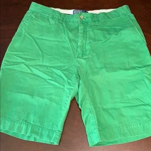Men’s green Ralph Lauren flat front shorts size 34